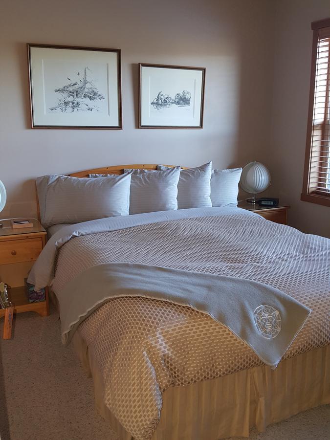 Reef Point Oceanfront Bed And Breakfast Ucluelet Esterno foto