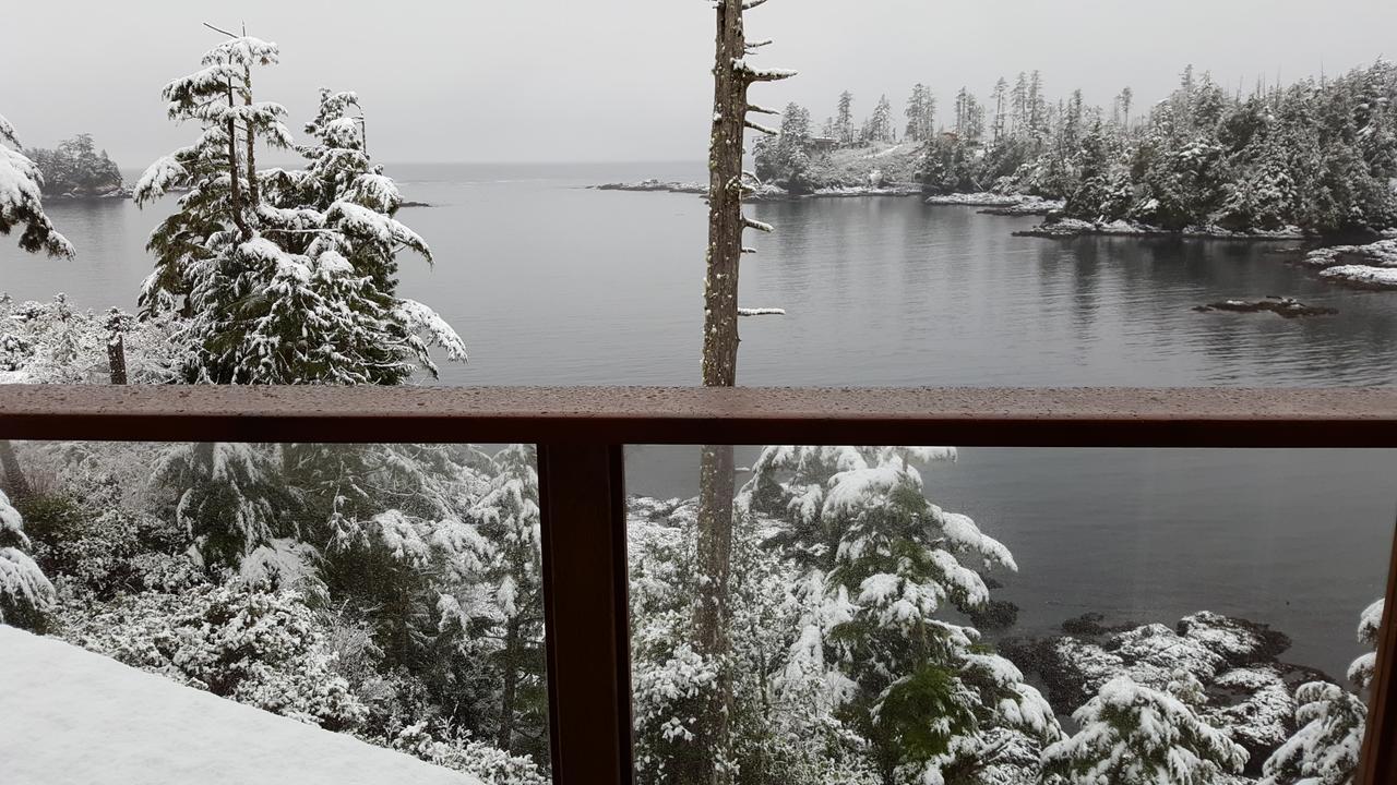 Reef Point Oceanfront Bed And Breakfast Ucluelet Esterno foto